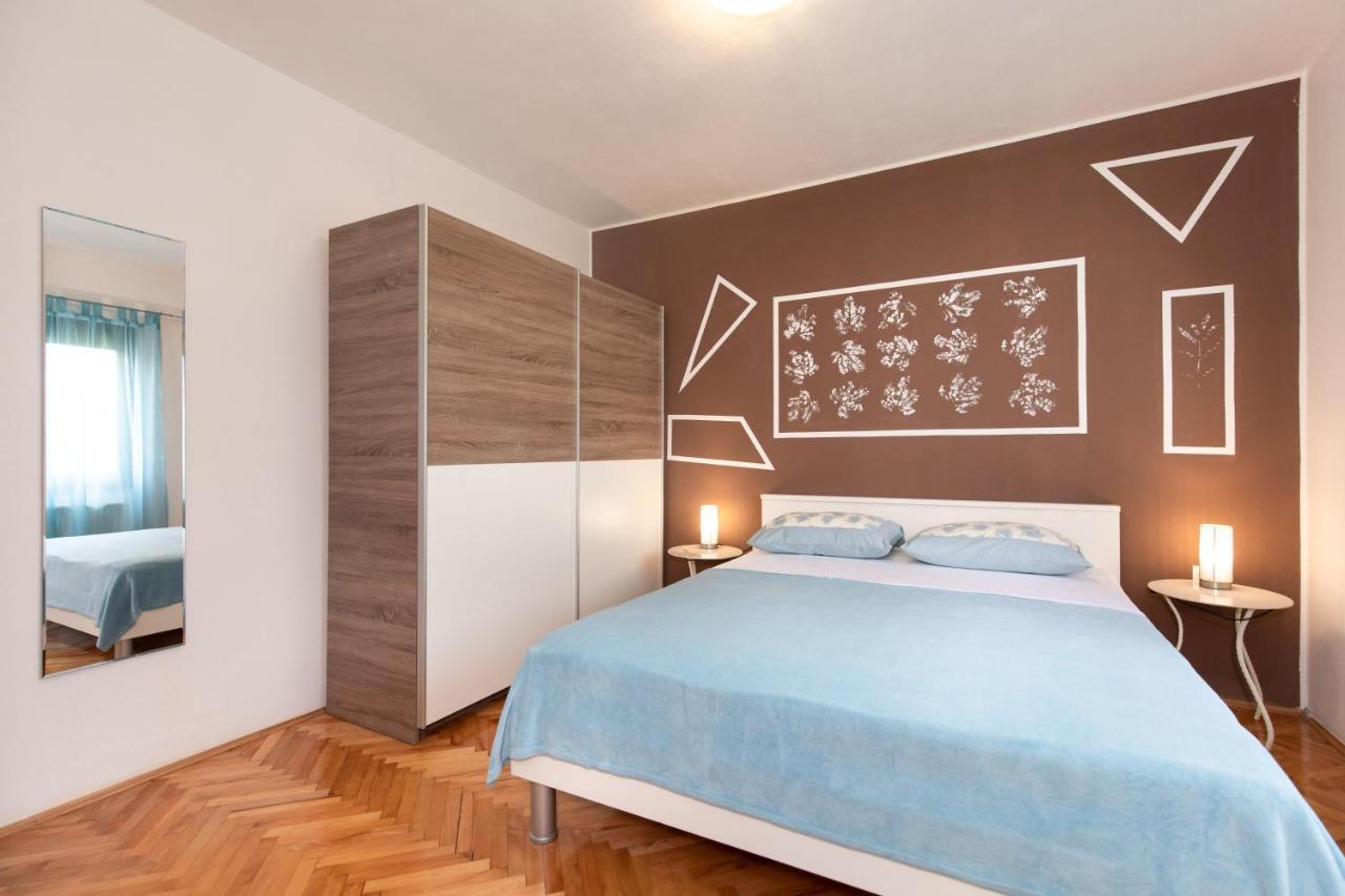 Apartment Linda Врбник Екстер'єр фото